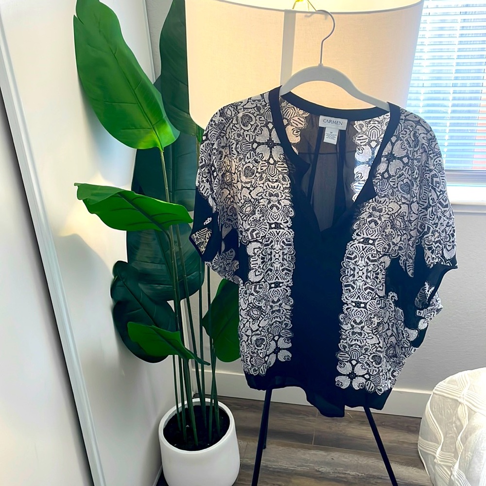 Loose fitting top